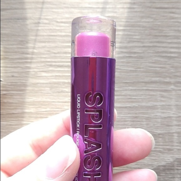 ππ YOUNIQUE | Splash Liquid Lipstick - Picture 4 of 7